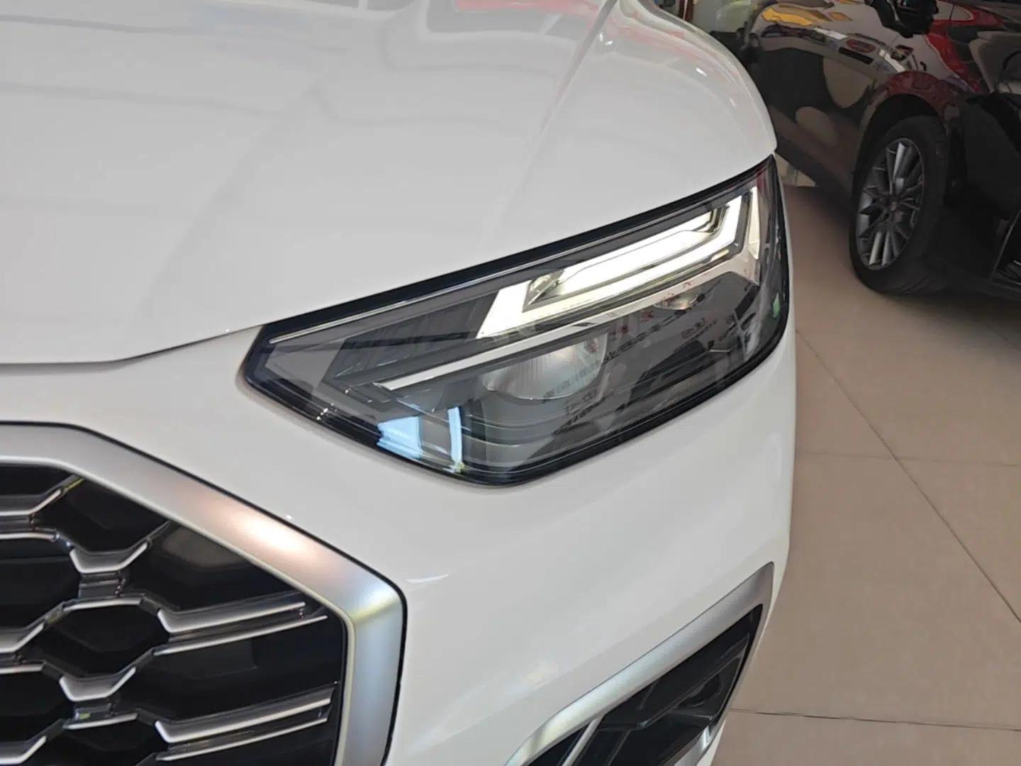 Audi Q5L 2022 Updated 40T Luxury Dynamic Edition — миниатюра 8