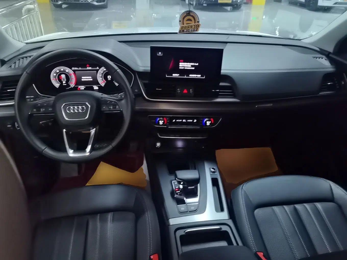 Audi Q5L 2022 40T Fashionable and Elegant Model — миниатюра 17