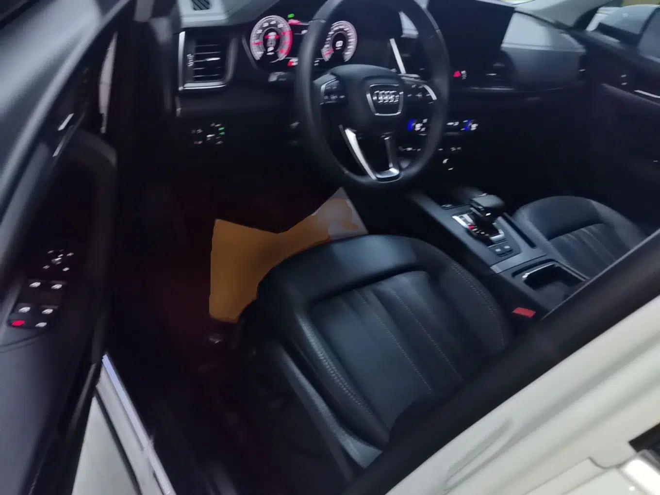 Audi Q5L 2022 40T Fashionable and Elegant Model — миниатюра 22