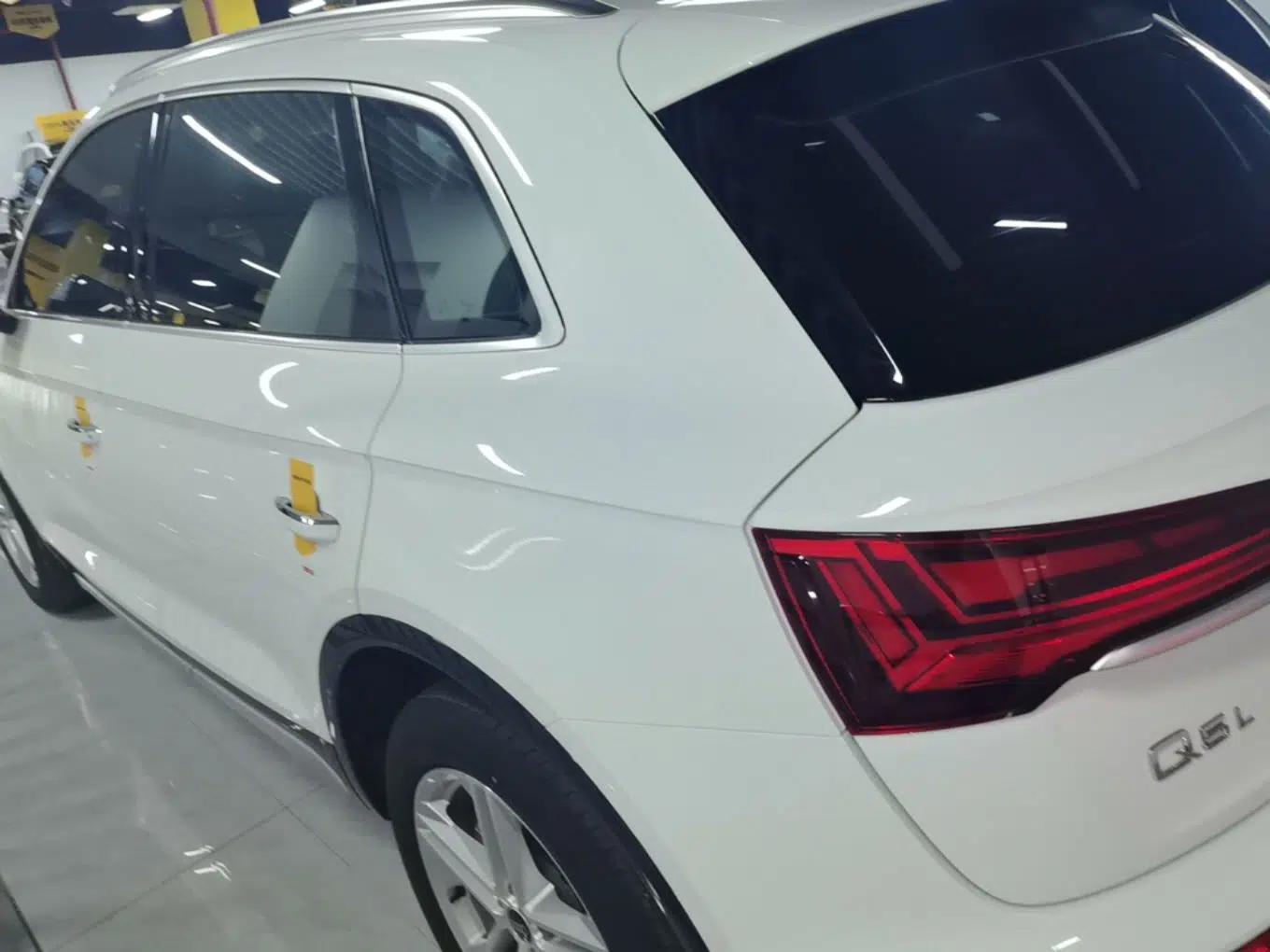 Audi Q5L 2022 40T Fashionable and Elegant Model — миниатюра 4
