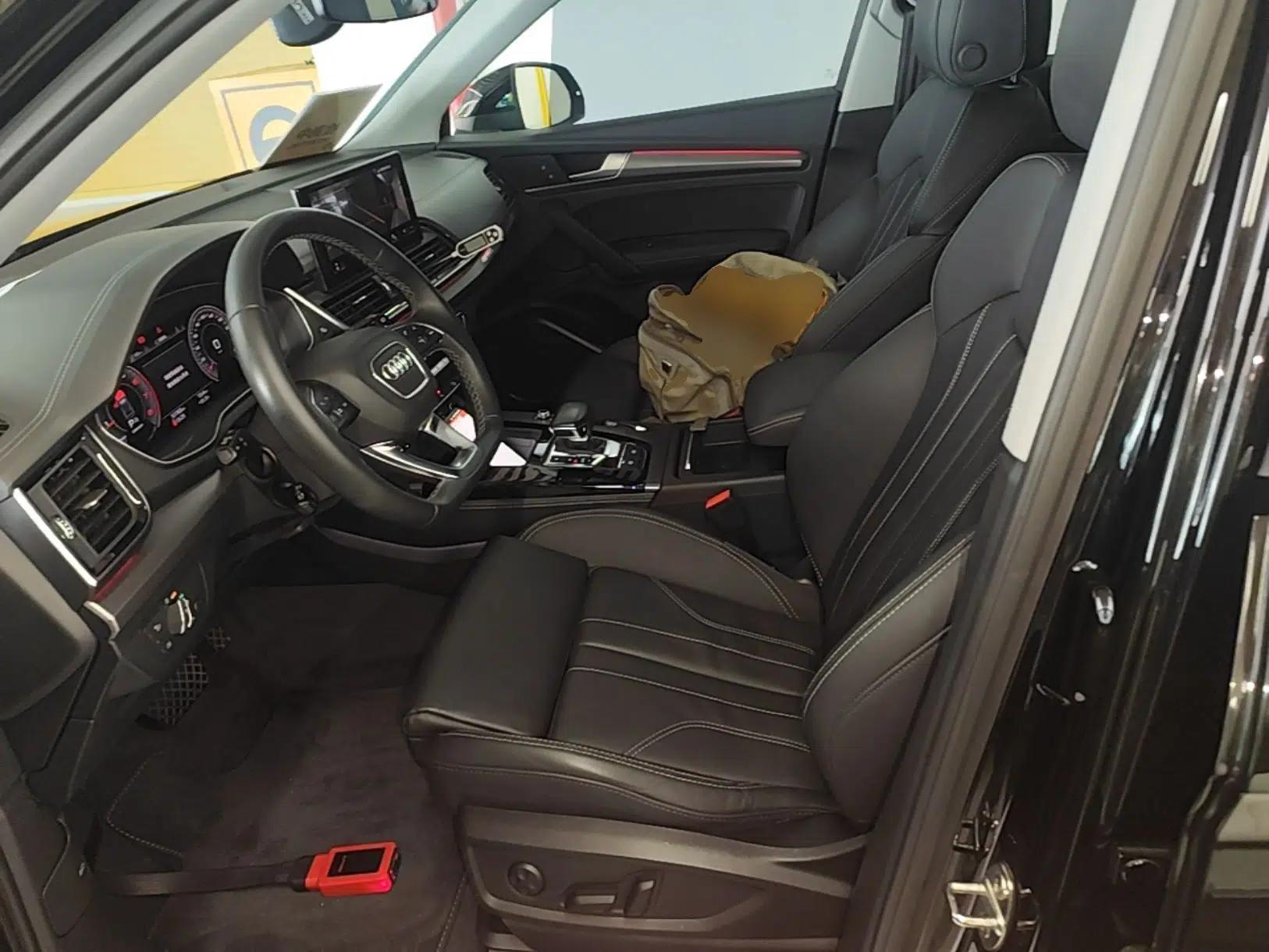 Audi Q5L 2022 Updated 40T Luxury Dynamic Edition — миниатюра 17