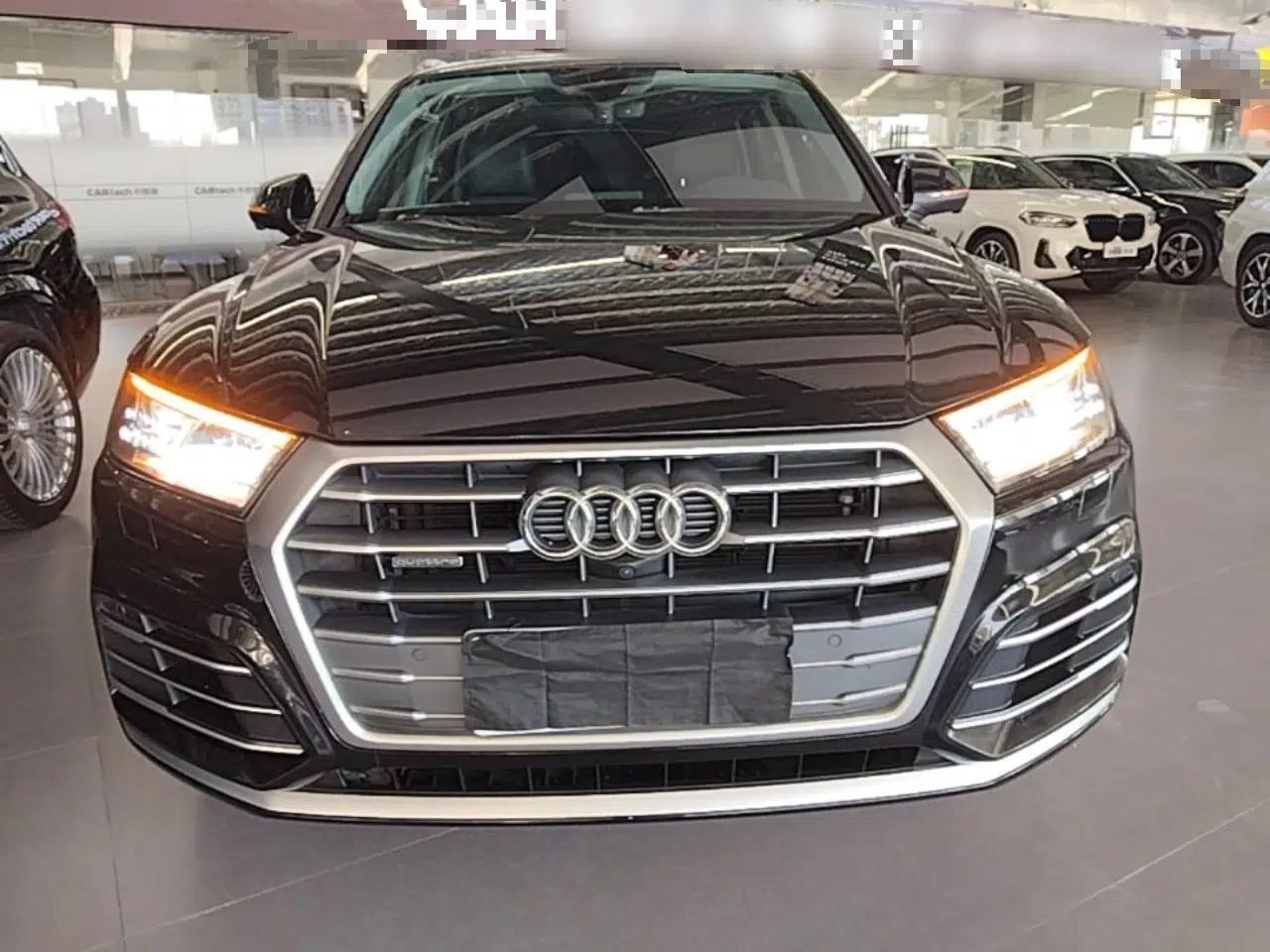 Audi Q5L 2020 Updated 40 TFSI Prestige Fashion Edition — миниатюра 2