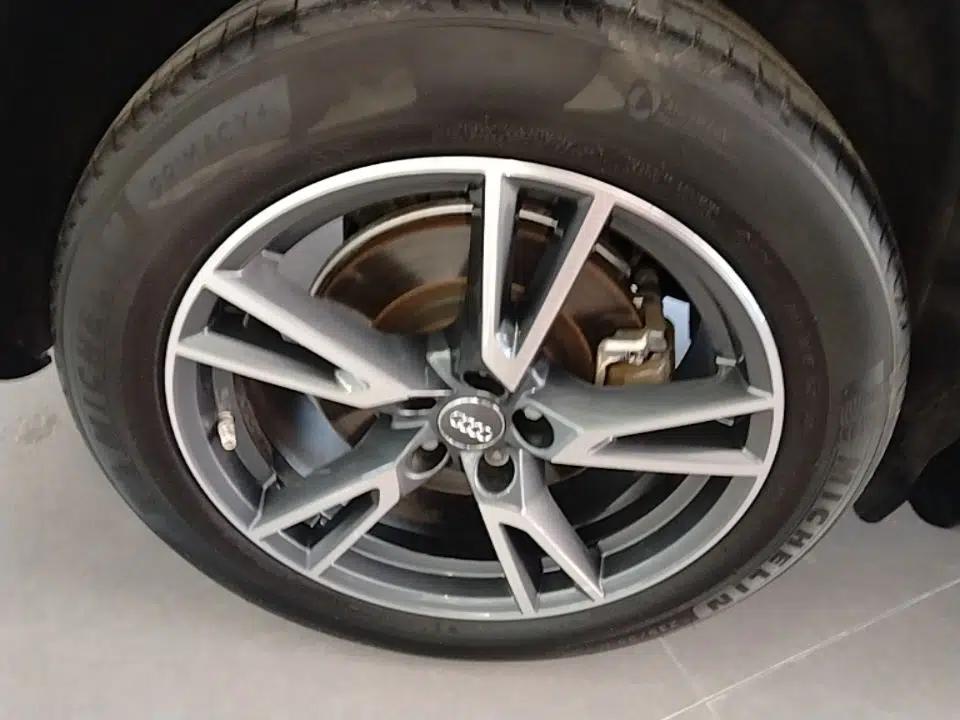 Audi Q5L 2020 Updated 40 TFSI Prestige Fashion Edition — миниатюра 11