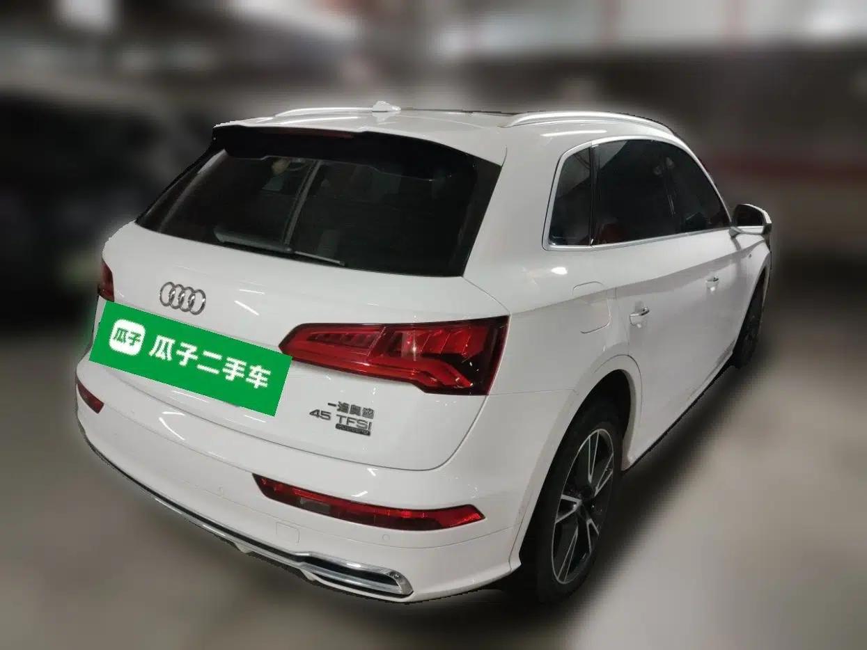 Audi Q5L 2020 45 TFSI Prestige Fashion Model — миниатюра 6