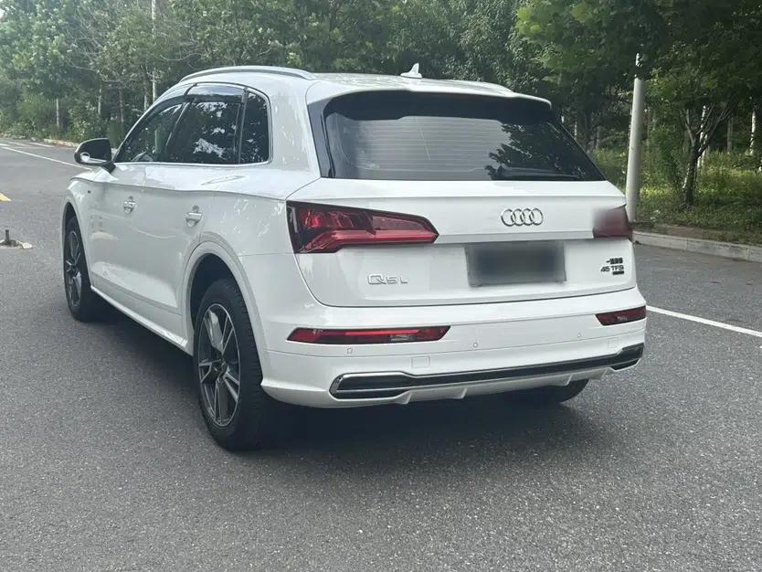 Audi Q5L 2018 45 TFSI Prestige Fashion Edition China V Emission Standard — миниатюра 4