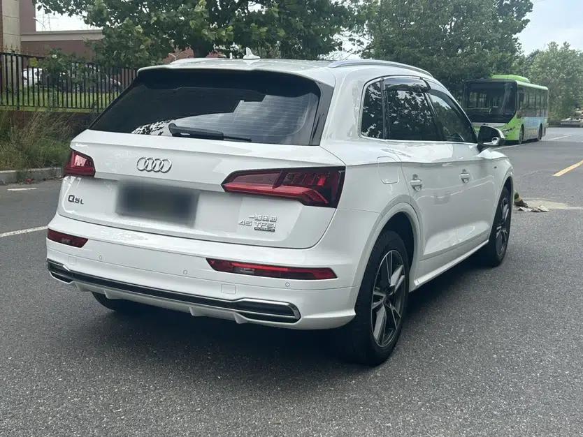 Audi Q5L 2018 45 TFSI Prestige Fashion Edition China V Emission Standard — миниатюра 6