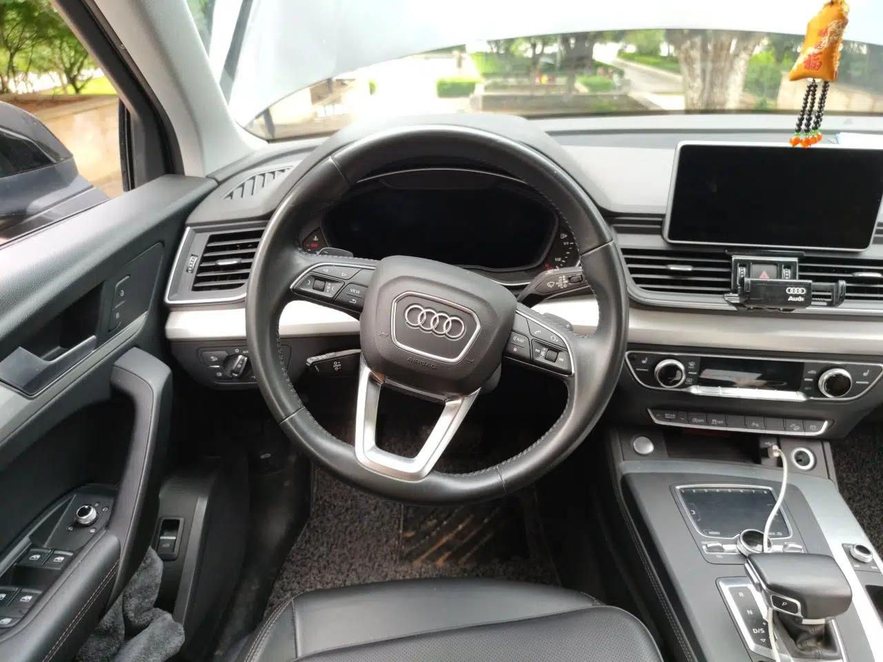 Audi Q5L 2020 Updated 40 TFSI Prestige Fashion Edition — миниатюра 10