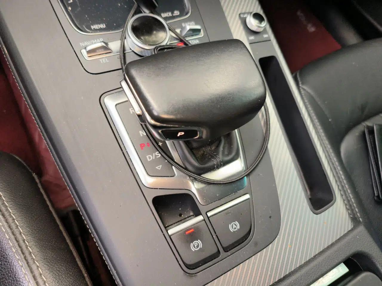 Audi Q5L 2020 45 TFSI Prestige Fashion Model — миниатюра 14