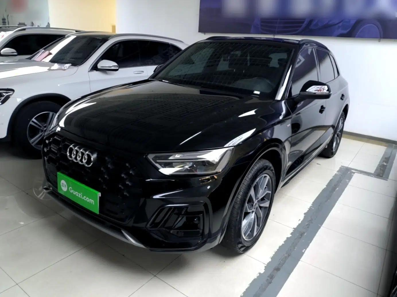 Audi Q5L 2023 40T Luxury Dynamic Model — миниатюра 1