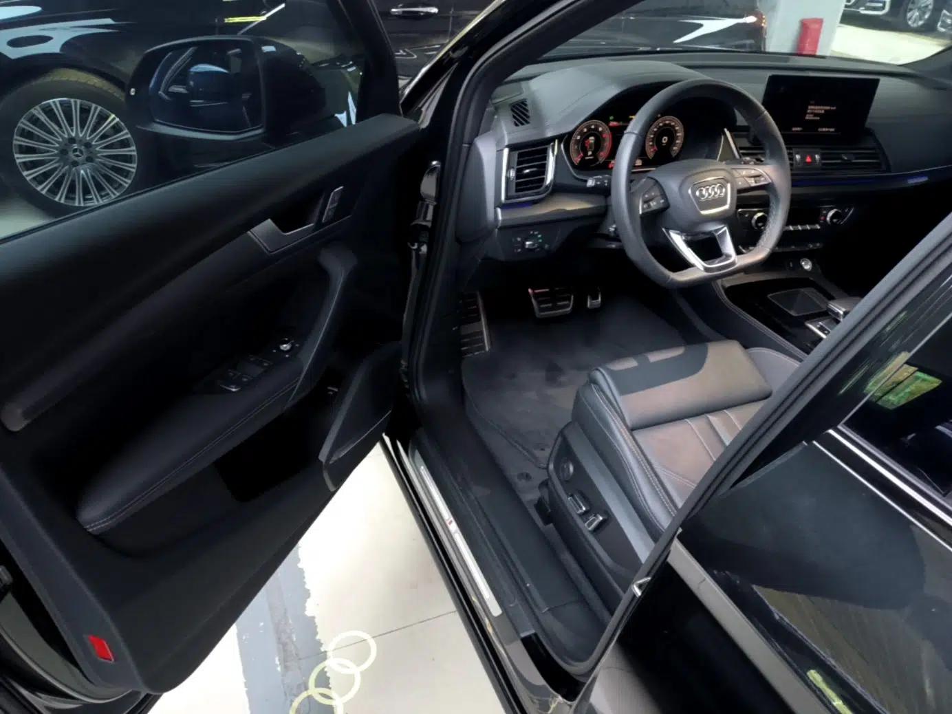 Audi Q5L 2023 40T Luxury Dynamic Model — миниатюра 18