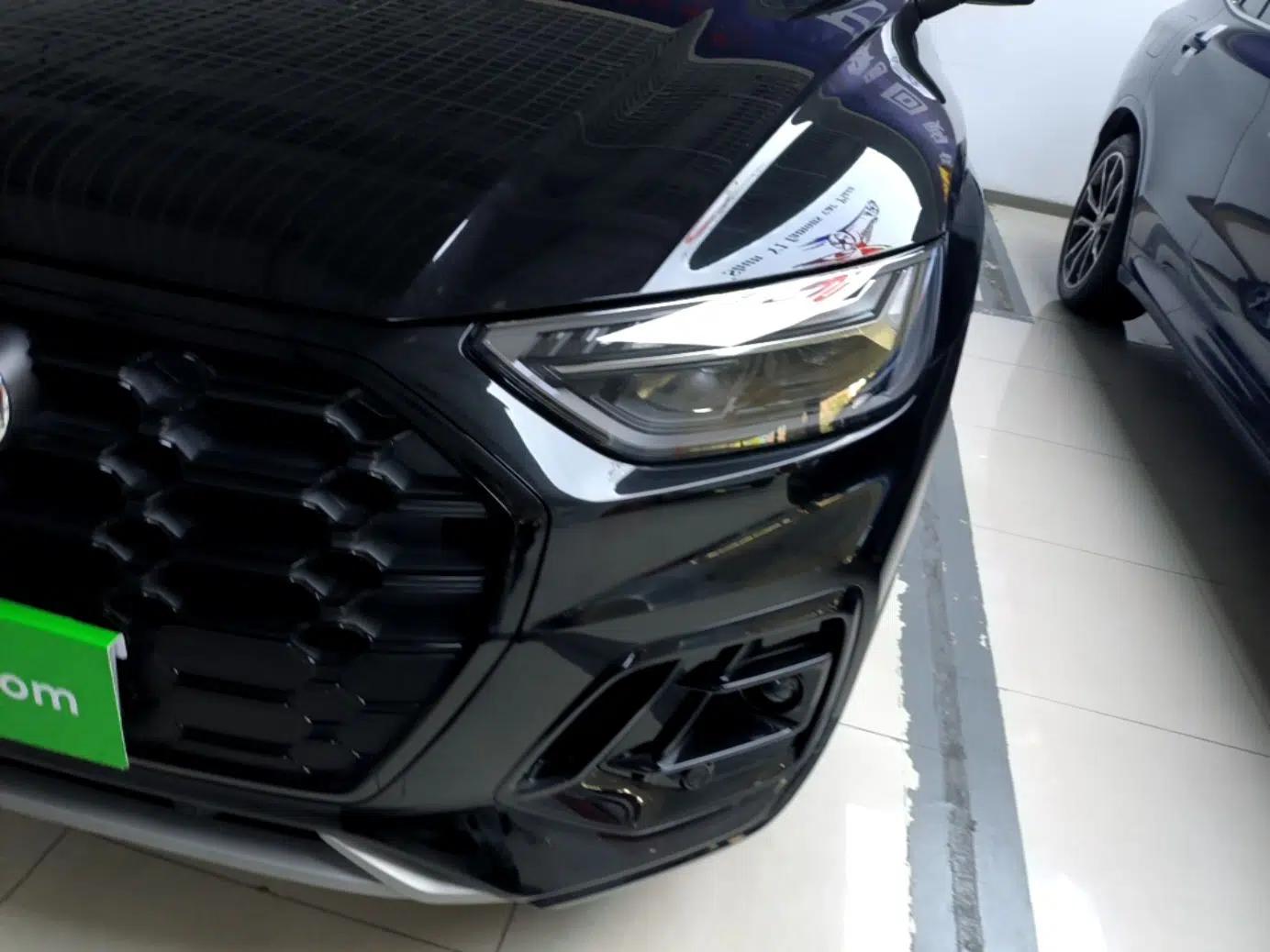 Audi Q5L 2023 40T Luxury Dynamic Model — миниатюра 8