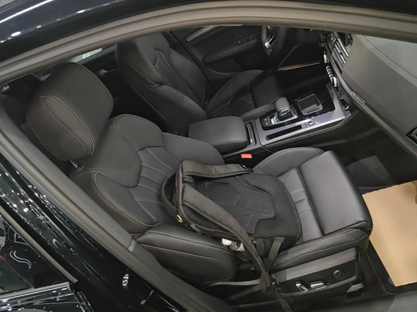 Audi Q5L 2024 45 TFSI Luxury Dynamic Model — миниатюра 19