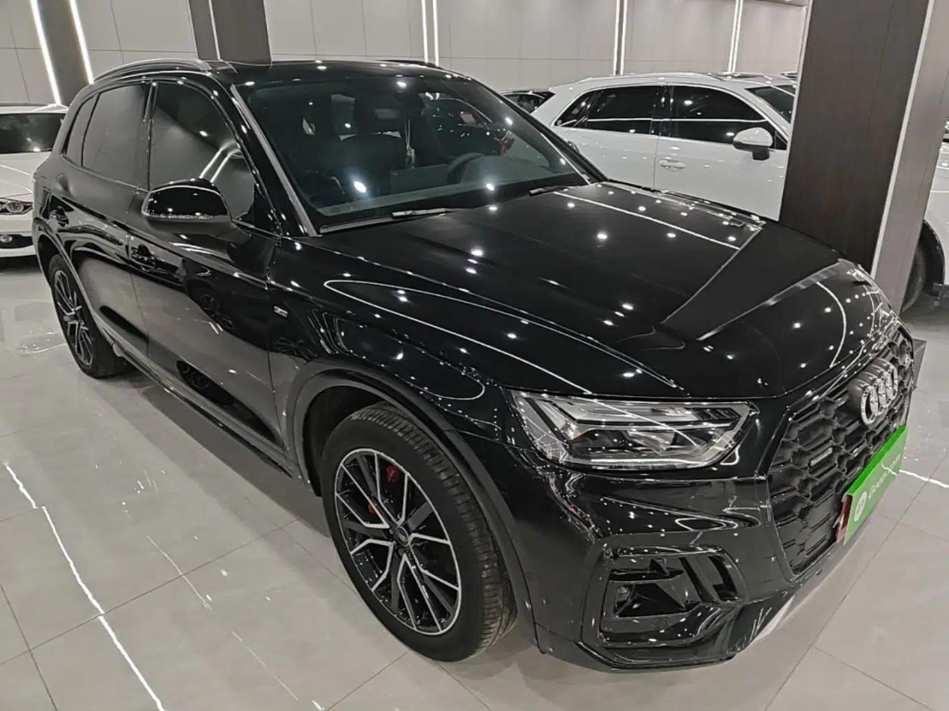 Audi Q5L 2024 45 TFSI Luxury Dynamic Model — миниатюра 3