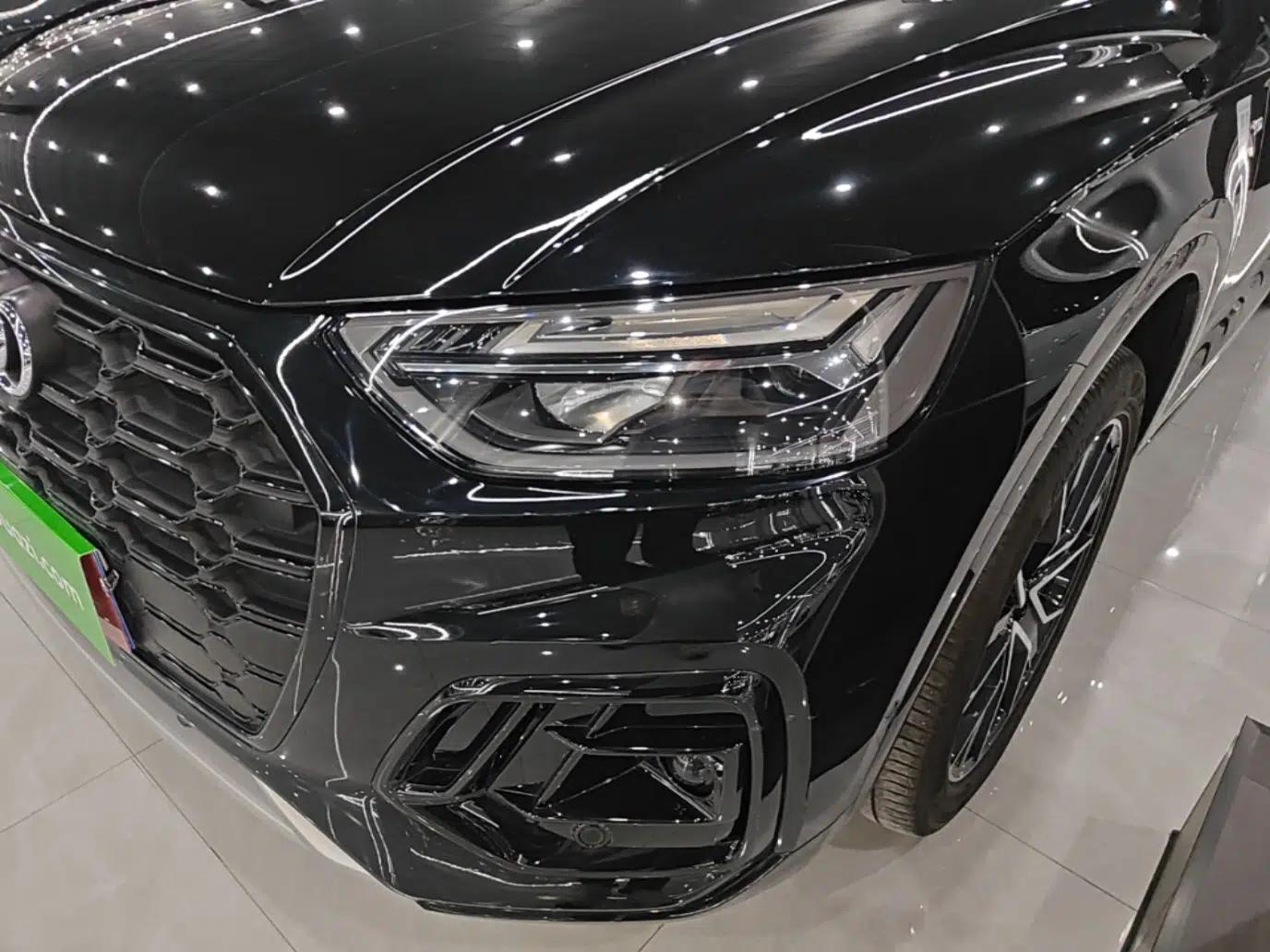 Audi Q5L 2024 45 TFSI Luxury Dynamic Model — миниатюра 8