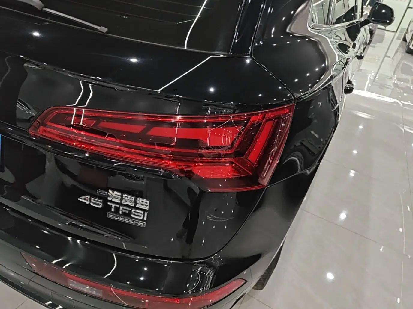 Audi Q5L 2024 45 TFSI Luxury Dynamic Model — миниатюра 9
