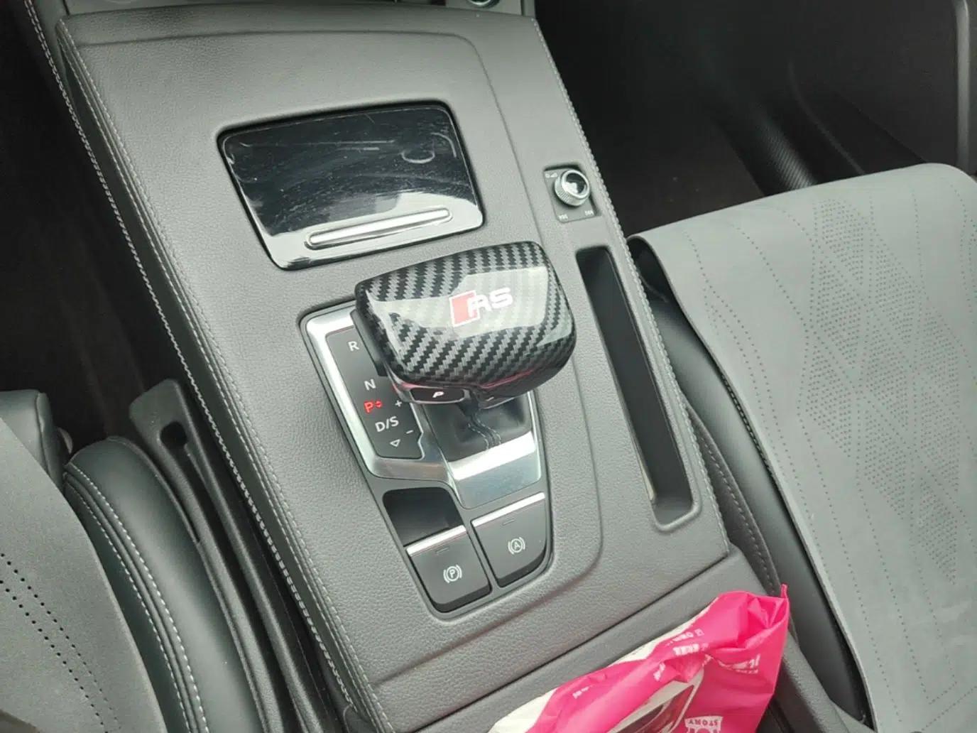 Audi Q5L 2025 Facelift 45th Anniversary Collector's Edition 40 TFSI Luxury Dynamic Version — миниатюра 16