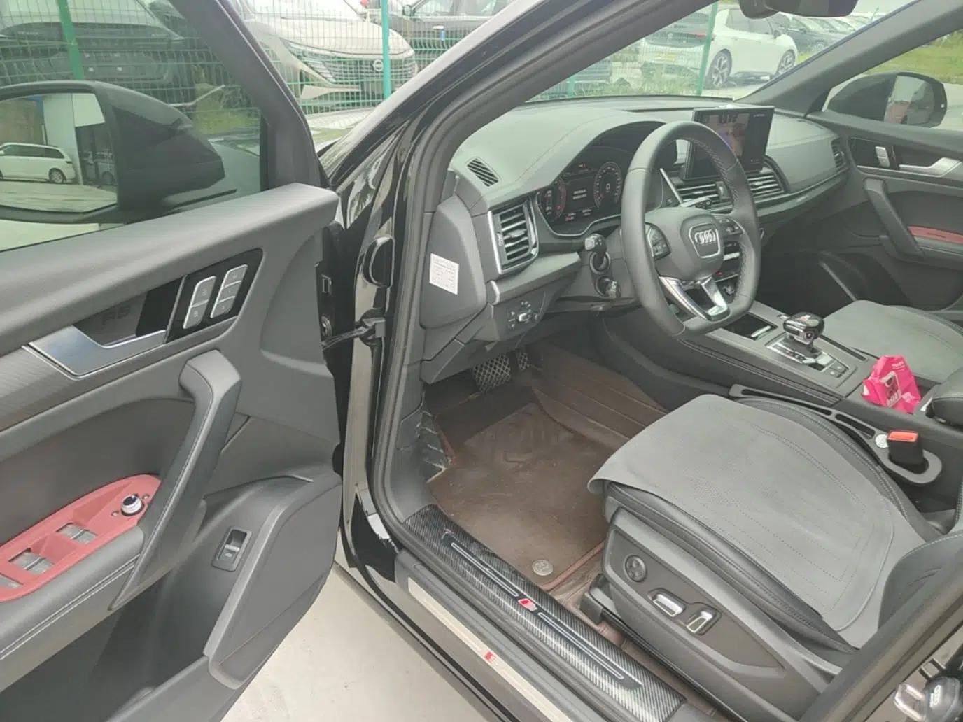 Audi Q5L 2025 Facelift 45th Anniversary Collector's Edition 40 TFSI Luxury Dynamic Version — миниатюра 18