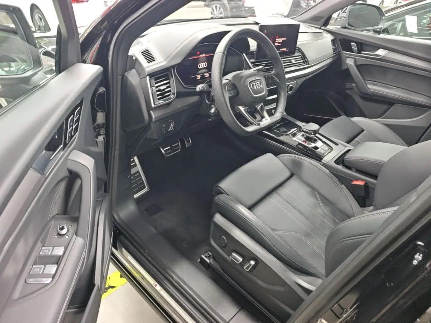 Audi Q5L 2025 quattro 45th Anniversary Edition 45 TFSI Luxury Dynamic Model — миниатюра 18