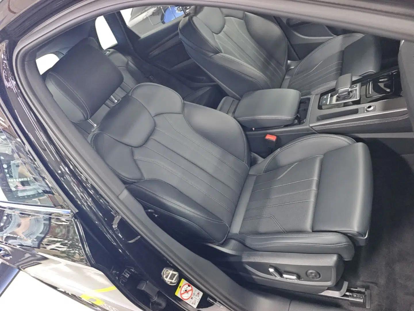 Audi Q5L 2025 quattro 45th Anniversary Edition 45 TFSI Luxury Dynamic Model — миниатюра 19
