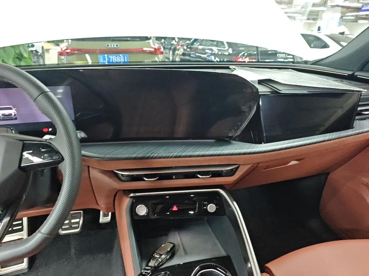 Audi Q5L 2026 Model Range: Exclusive Edition for 10 Million Users — миниатюра 15