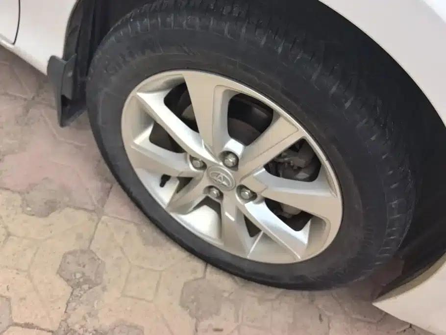 YARiS L Zhixuan 2015 1.5E Automatic Dynamic Edition — миниатюра 6