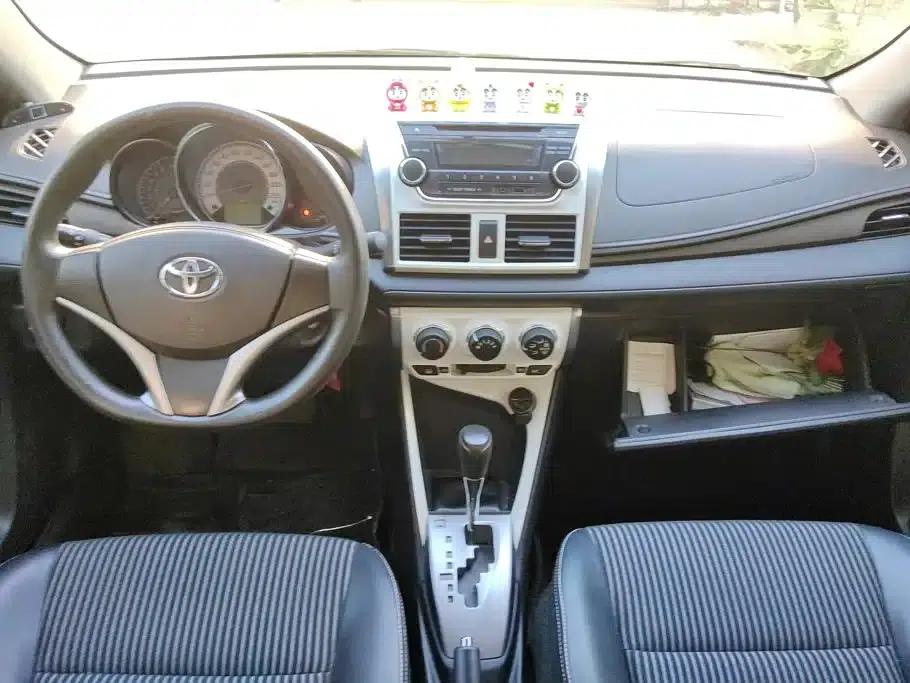 YARiS L Zhixuan 2015 1.5G Automatic Dynamic Sunroof Special Edition — миниатюра 12