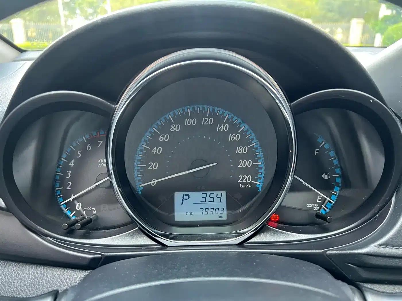YARiS L Zhixuan 2016 Facelift 1.5E CVT Dynamic Edition — миниатюра 21
