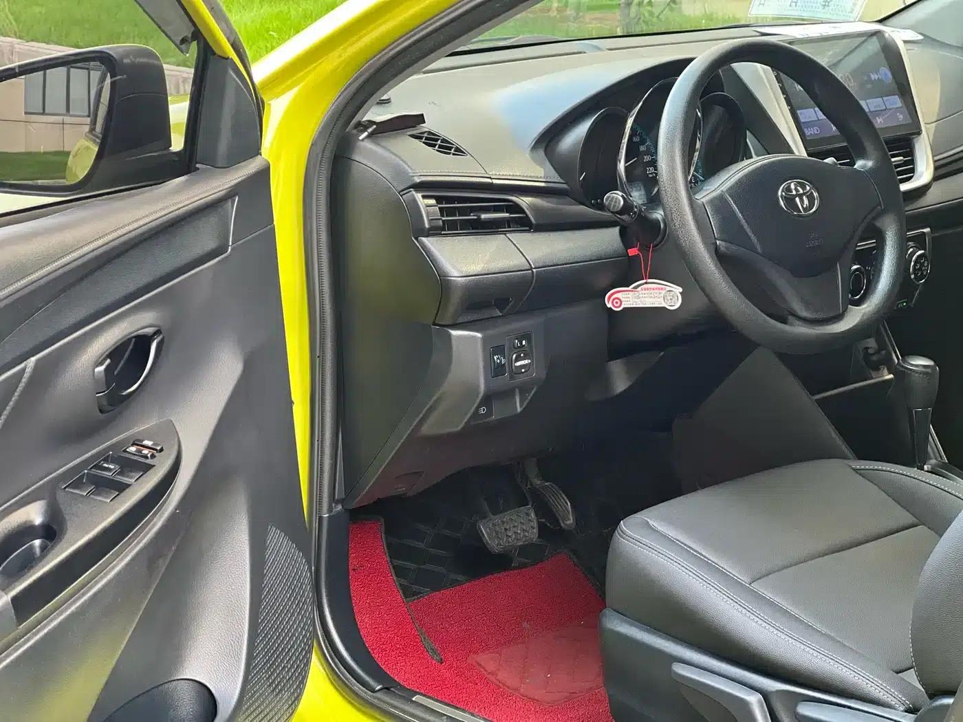 YARiS L Zhixuan 2016 Facelift 1.5E CVT Dynamic Edition — миниатюра 6