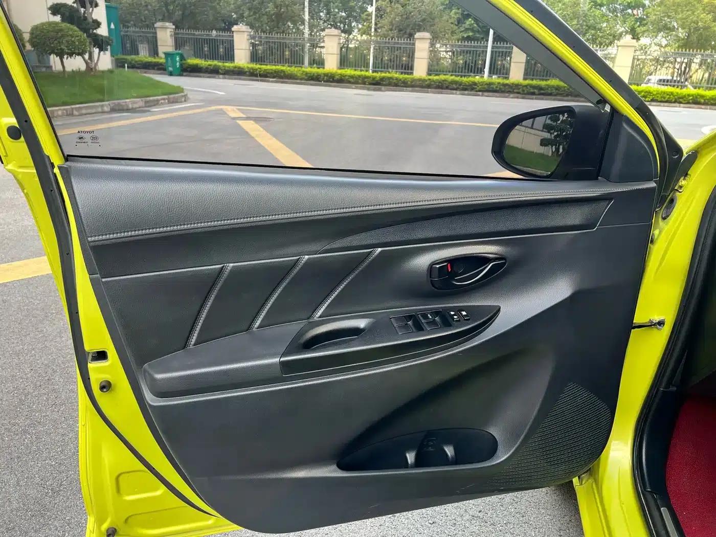 YARiS L Zhixuan 2016 Facelift 1.5E CVT Dynamic Edition — миниатюра 9