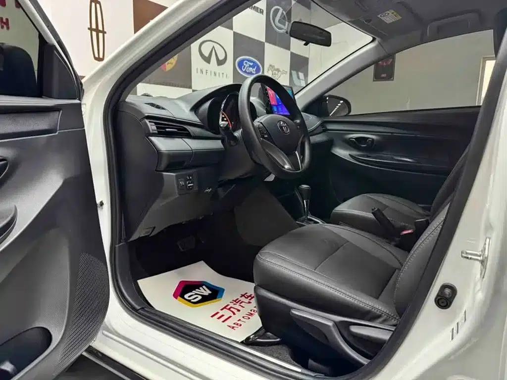 YARiS L 2022 Model YARiS X 1.5L CVT Luxury PLUS Edition — миниатюра 7