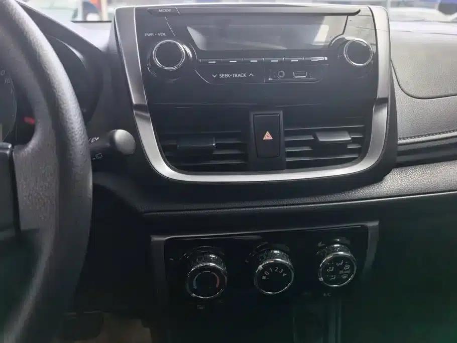 YARiS L Zhixuan 2016 Facelift 1.5E CVT Dynamic Edition — миниатюра 13