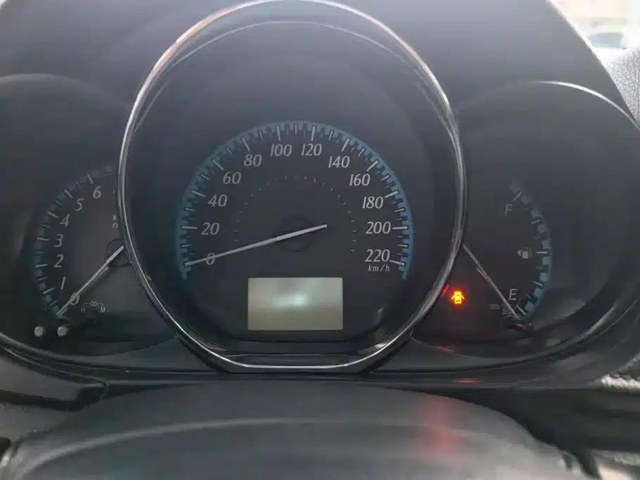 YARiS L Zhixuan 2016 Facelift 1.5E CVT Dynamic Edition — миниатюра 14