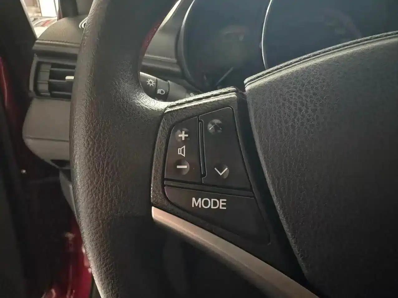 YARiS L Zhixuan 2021 1.5L CVT Luxury Edition — миниатюра 13