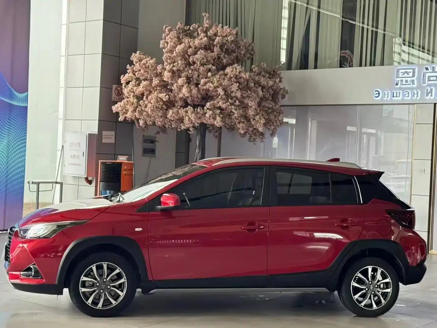 YARiS L Zhixuan 2021 1.5L CVT Luxury Edition — миниатюра 3