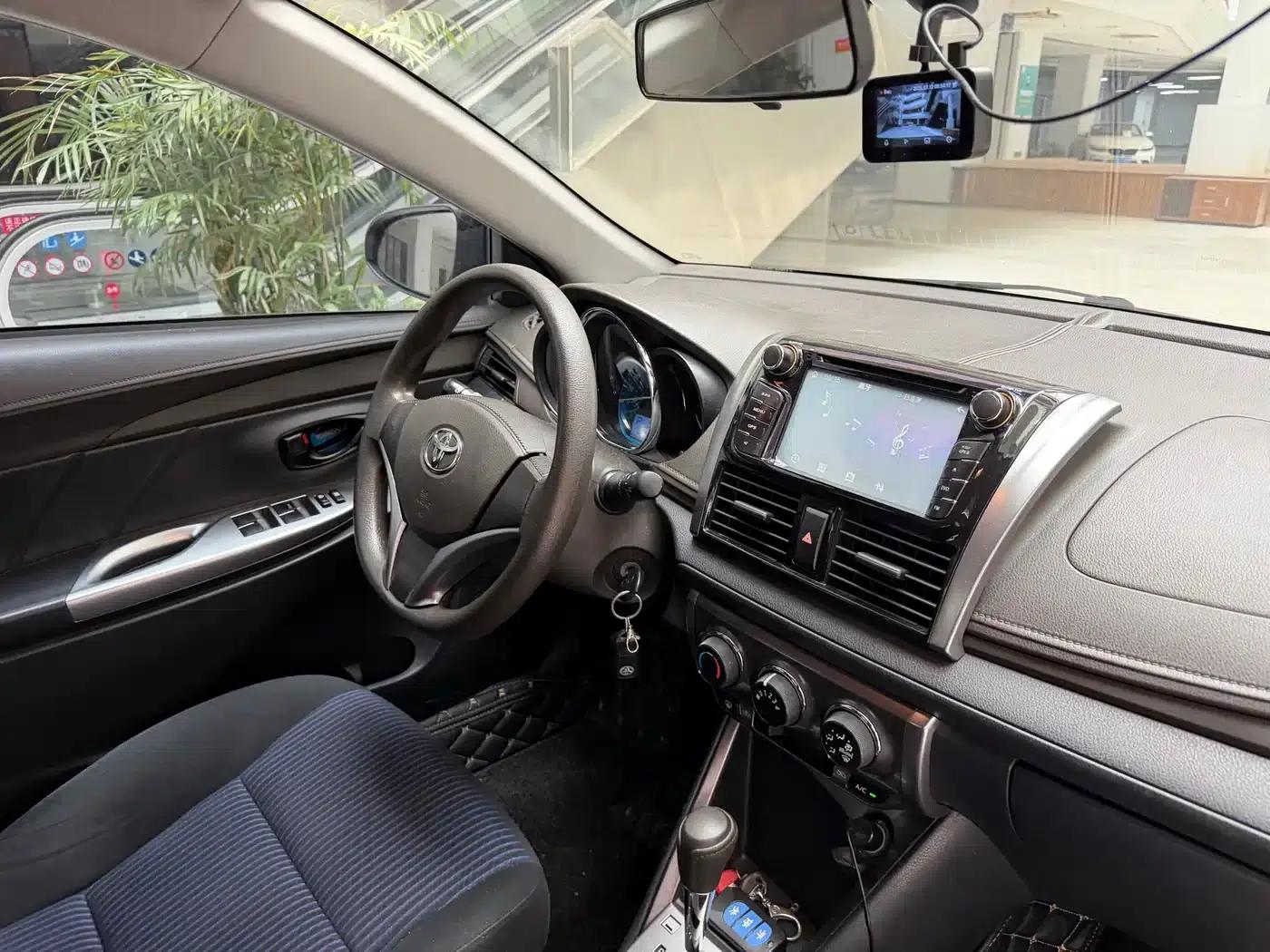 YARiS L Zhixuan 2014 1.5G Automatic Dynamic Edition — миниатюра 15