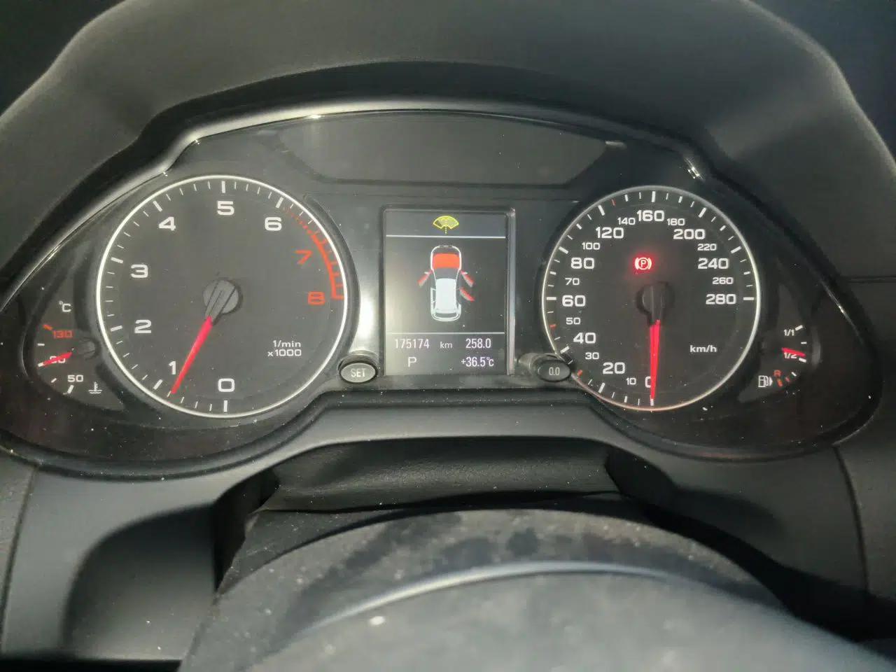 Audi Q5 2011 2.0TFSI Comfort Version — миниатюра 12