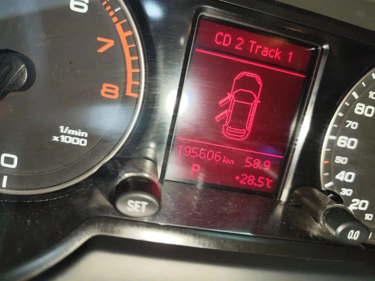Audi Q5 2012 2.0TFSI Technology Model — миниатюра 12