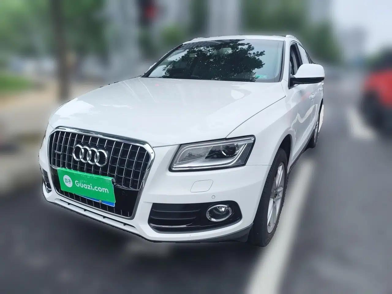 Audi Q5 2017 40 TFSI Comfort Model — миниатюра 1