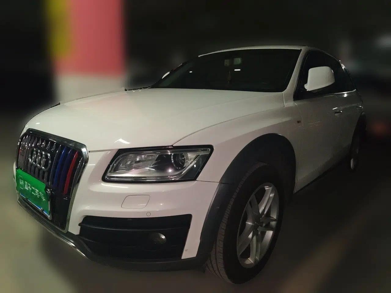 Audi Q5 2017 40 TFSI Luxury Model — миниатюра 1
