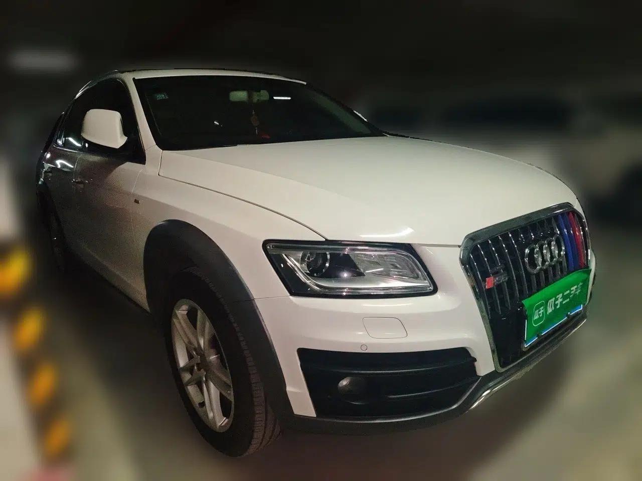 Audi Q5 2017 40 TFSI Luxury Model — миниатюра 3