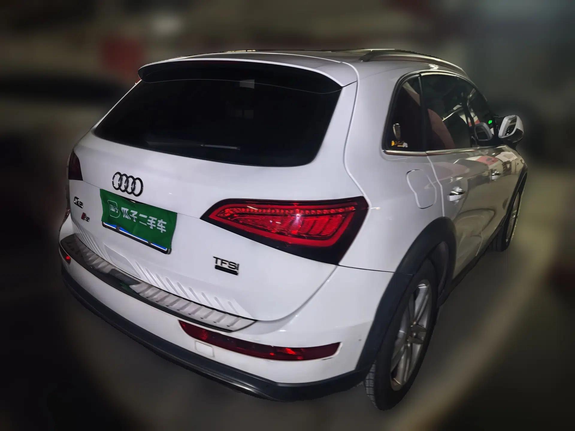 Audi Q5 2017 40 TFSI Luxury Model — миниатюра 6