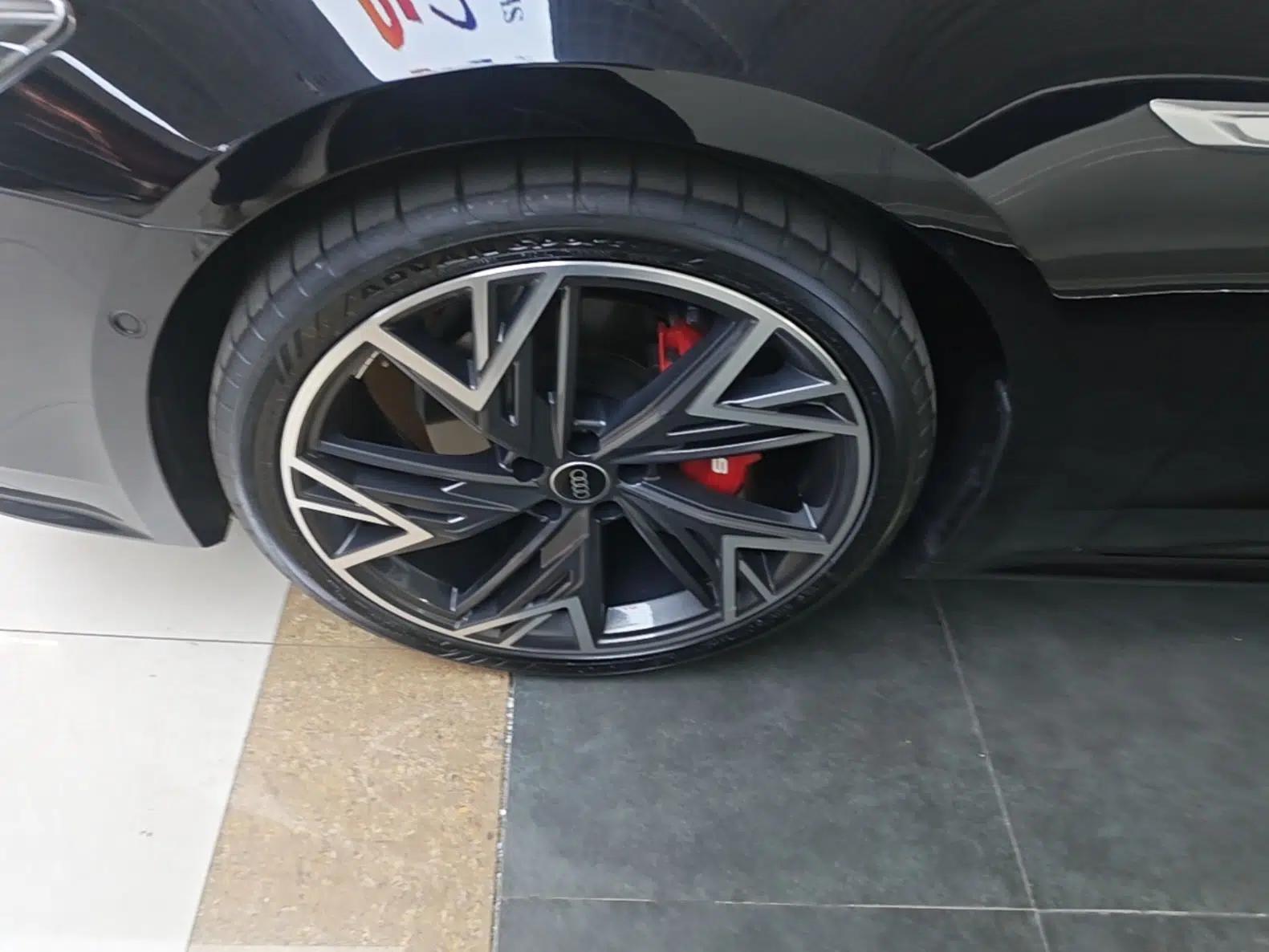 Audi A7L 2023 45 TFSI quattro S-line Black Warrior Edition — миниатюра 15