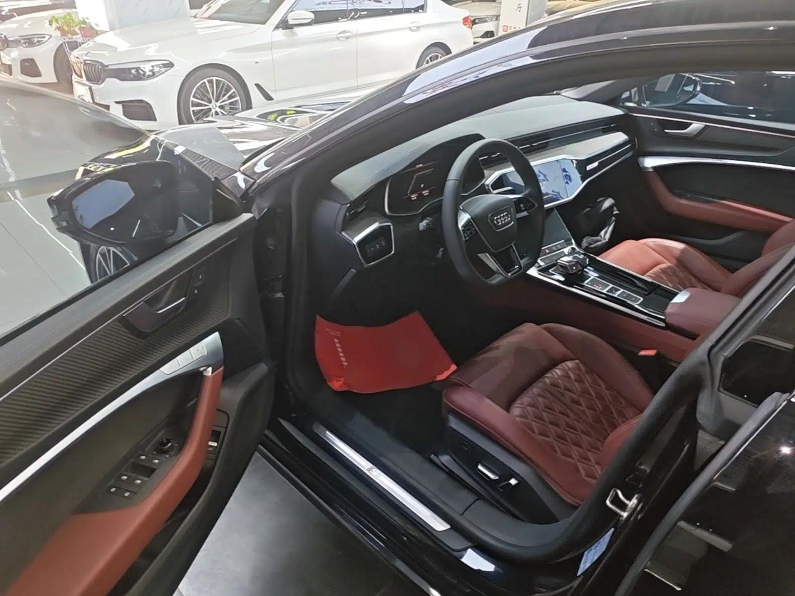 Audi A7L 2023 45 TFSI quattro S-line Black Warrior Edition — миниатюра 23