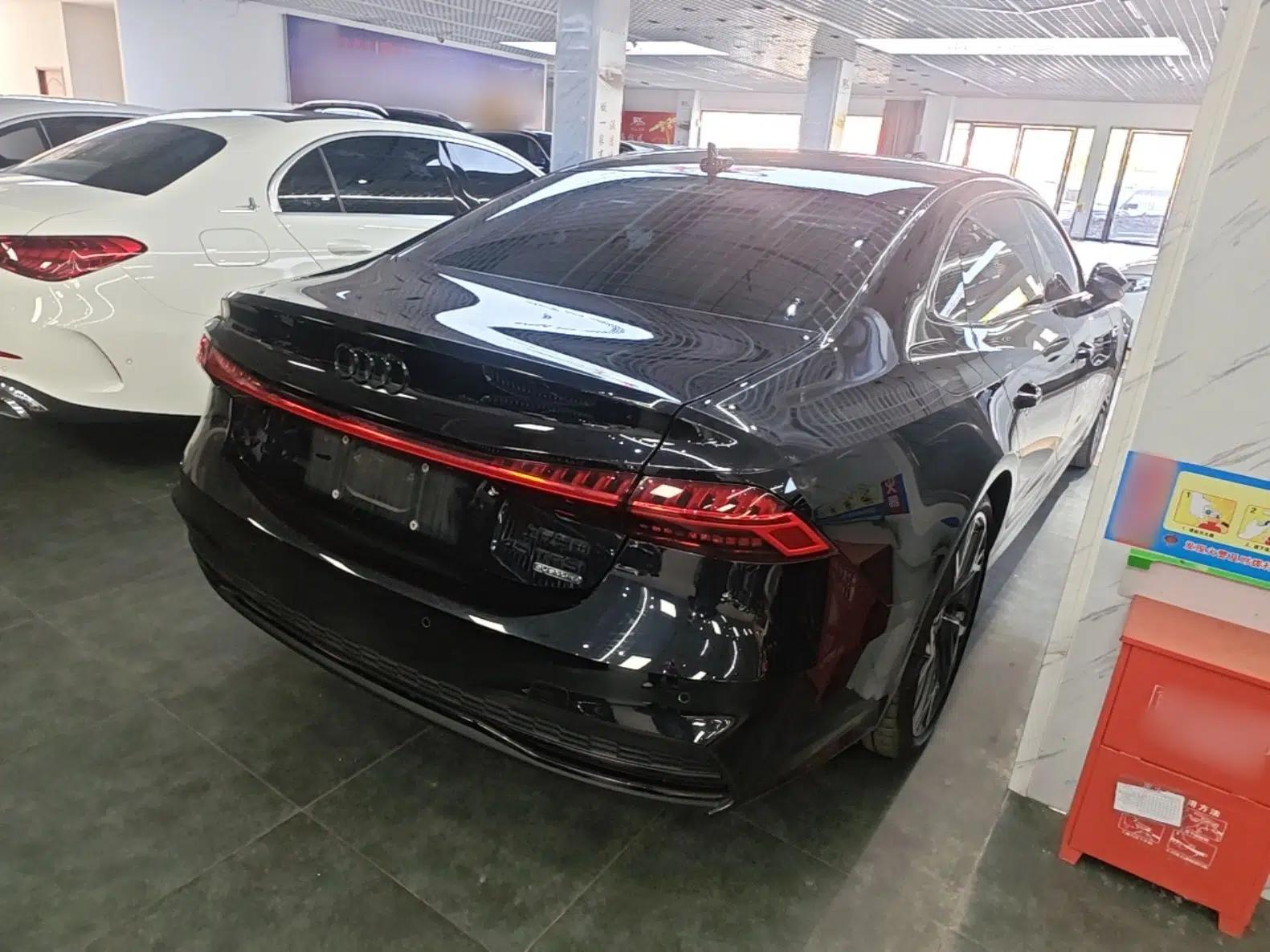 Audi A7L 2023 45 TFSI quattro S-line Black Warrior Edition — миниатюра 6