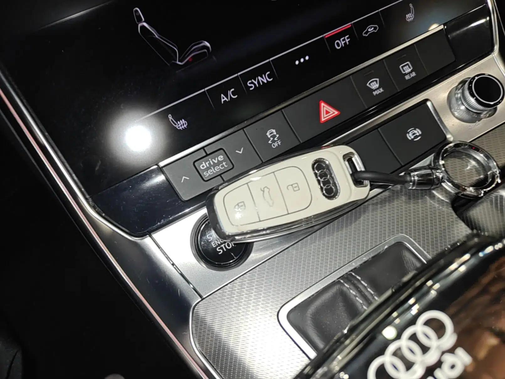 Audi A7L 2022 45 TFSI S-line Dream-Building Edition — миниатюра 28
