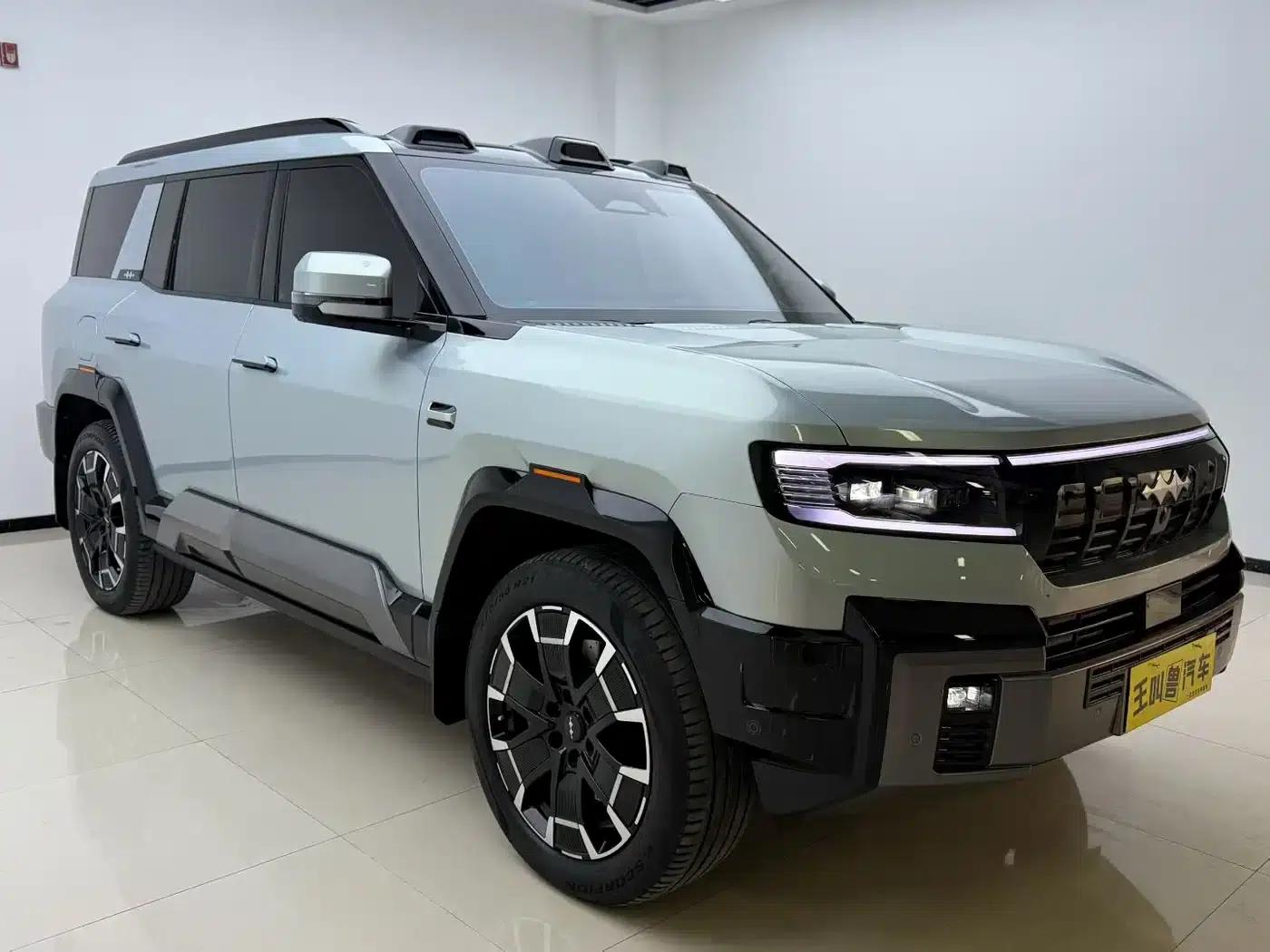 Leopard 8 2025 Smart & Brave Flagship Edition 6-seater — миниатюра 3