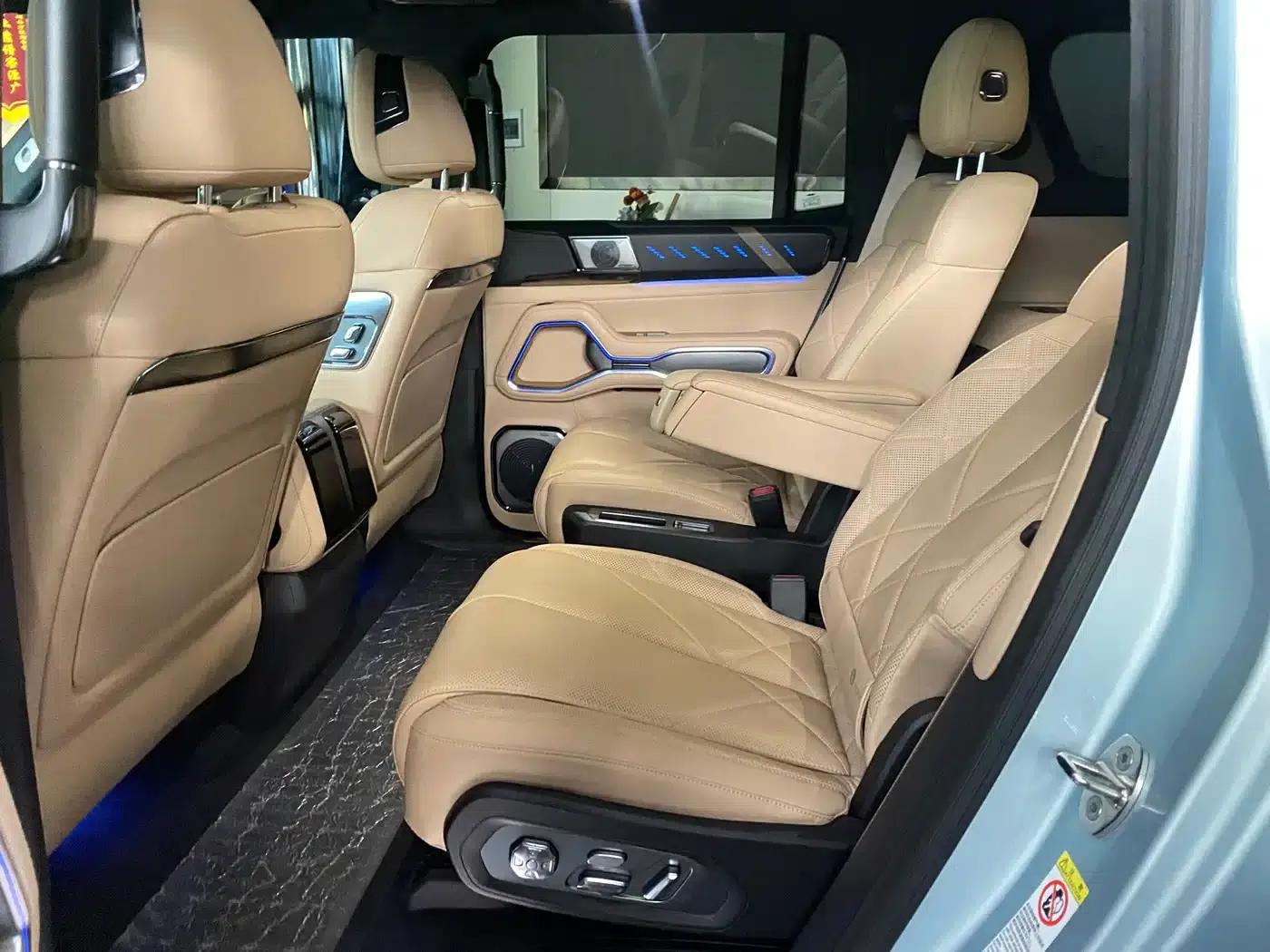 Leopard 8 2025 Smart & Brave Flagship Edition 6-seater — миниатюра 6