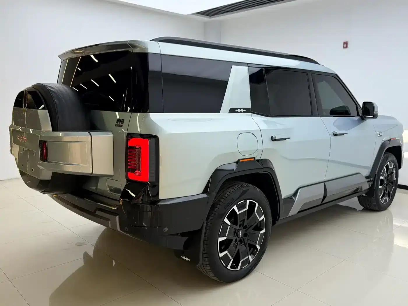 Leopard 8 2025 Smart & Brave Flagship Edition 6-seater — миниатюра 9