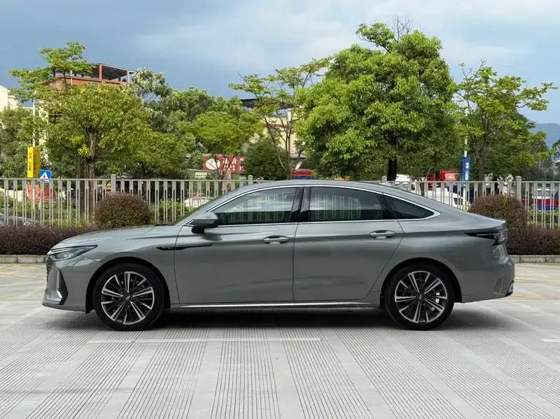 Chery Arrizo 8 2022 1.6TGDI DCT (Standard) — миниатюра 3