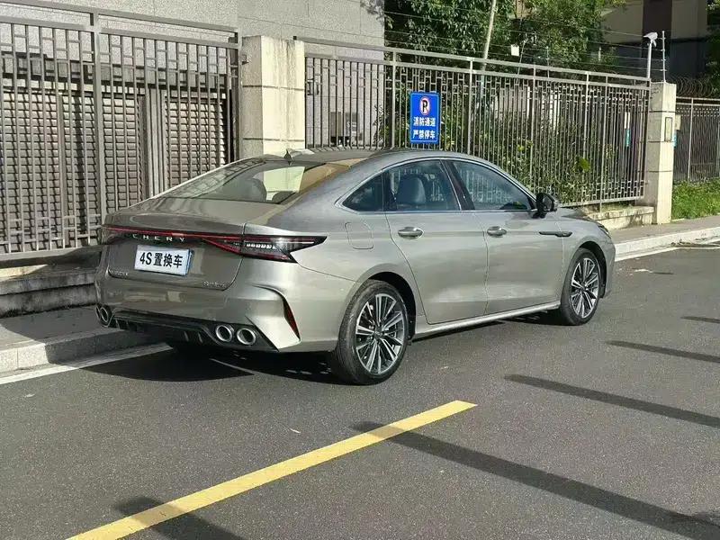 Chery Arrizo 8 2024 1.6TGDI DCT Premium Edition — миниатюра 6